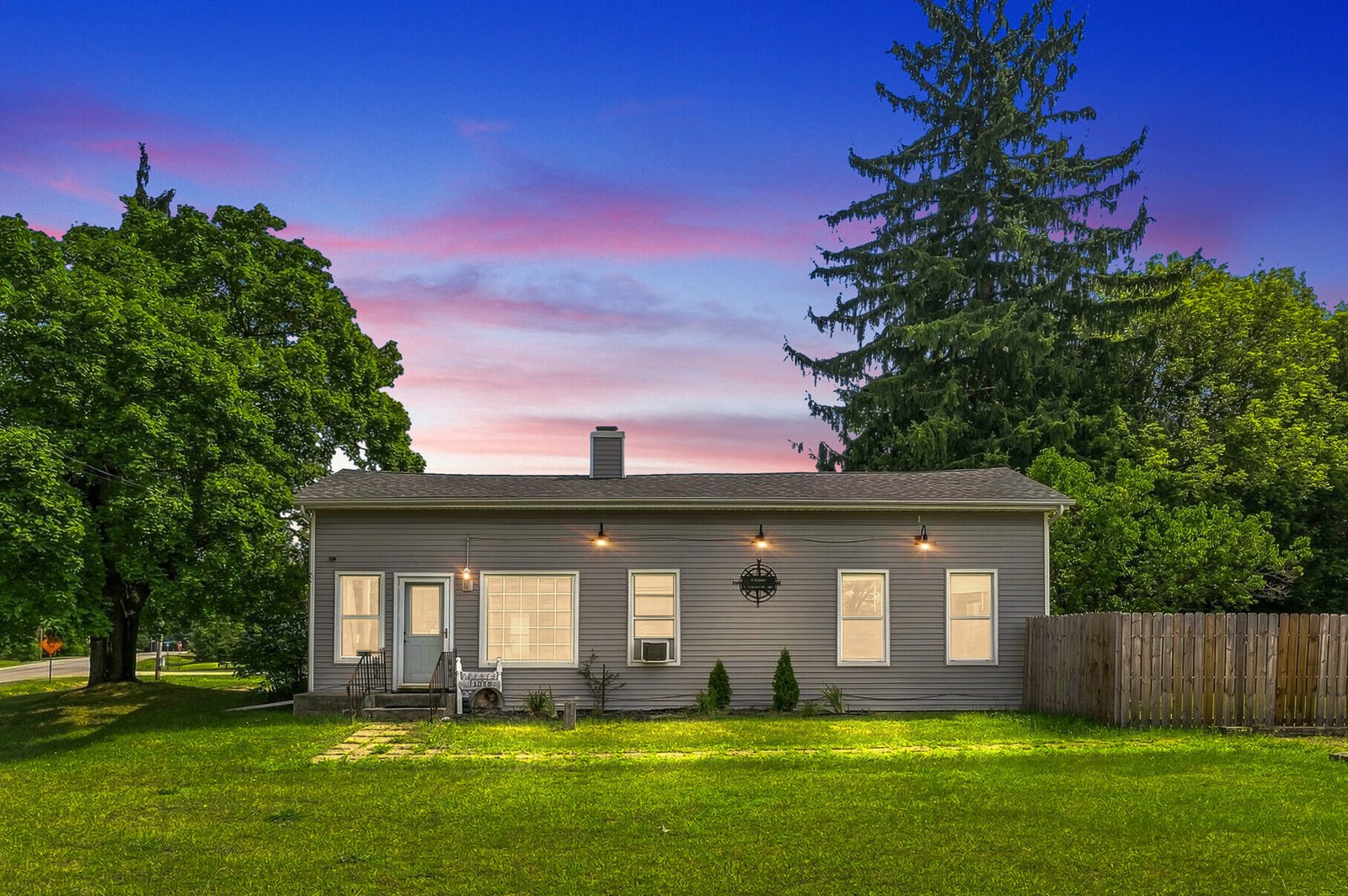 Residential neighborhood in Mid-Michigan housing market